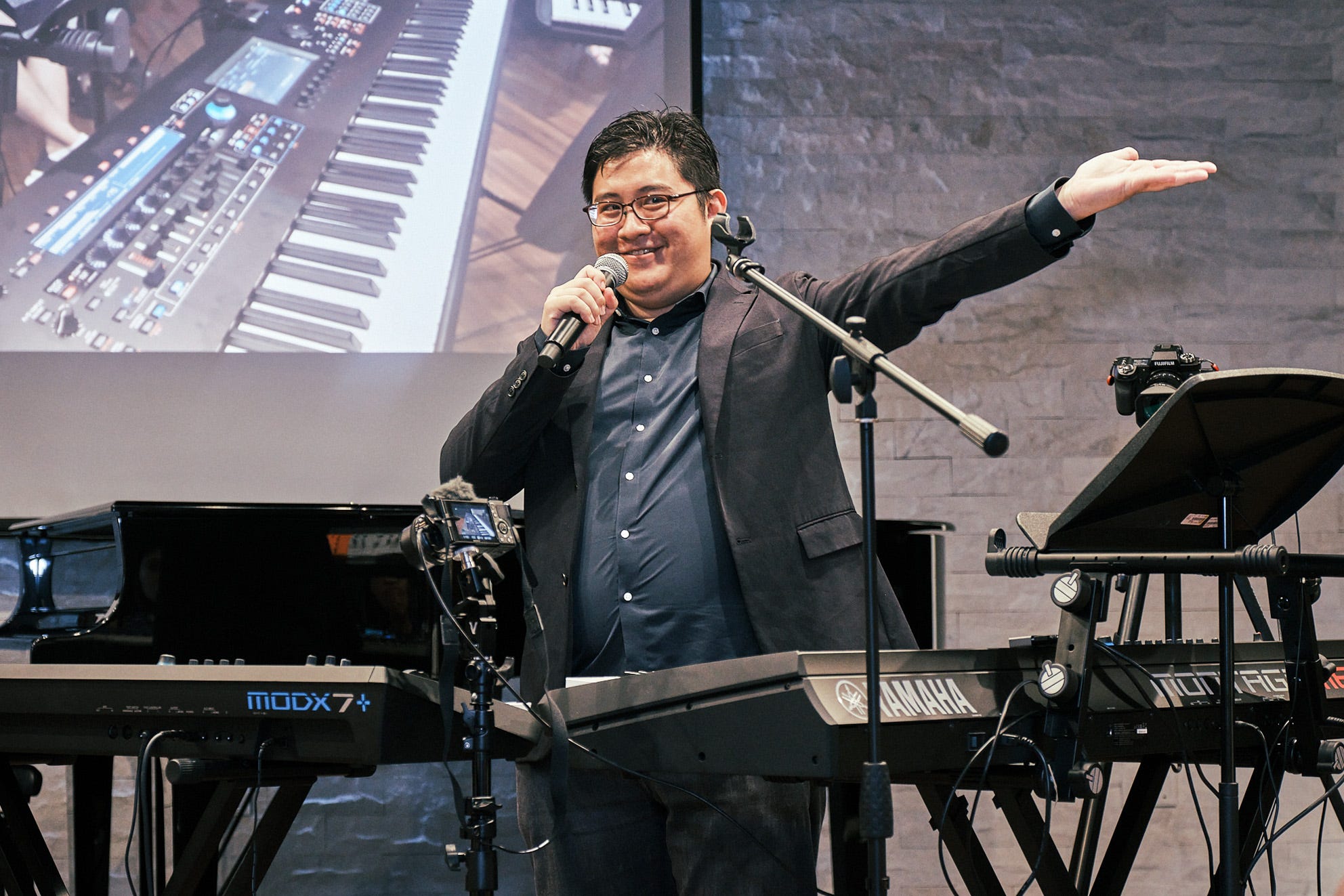 A Day of Hardware Synthesizers: Out of the Box Workshop with Falling Islands